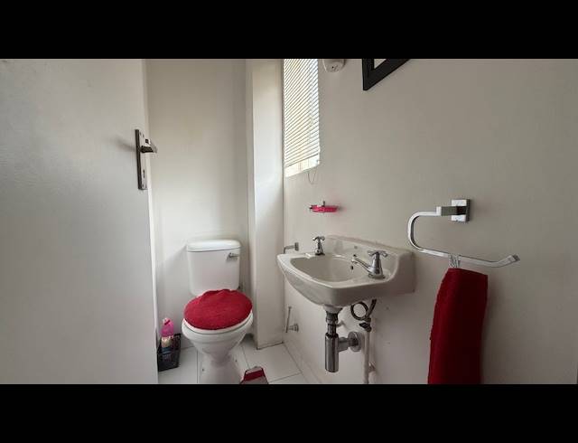 2 BEDROOM DUPLEX FOR SALE IN ESSENWOOD